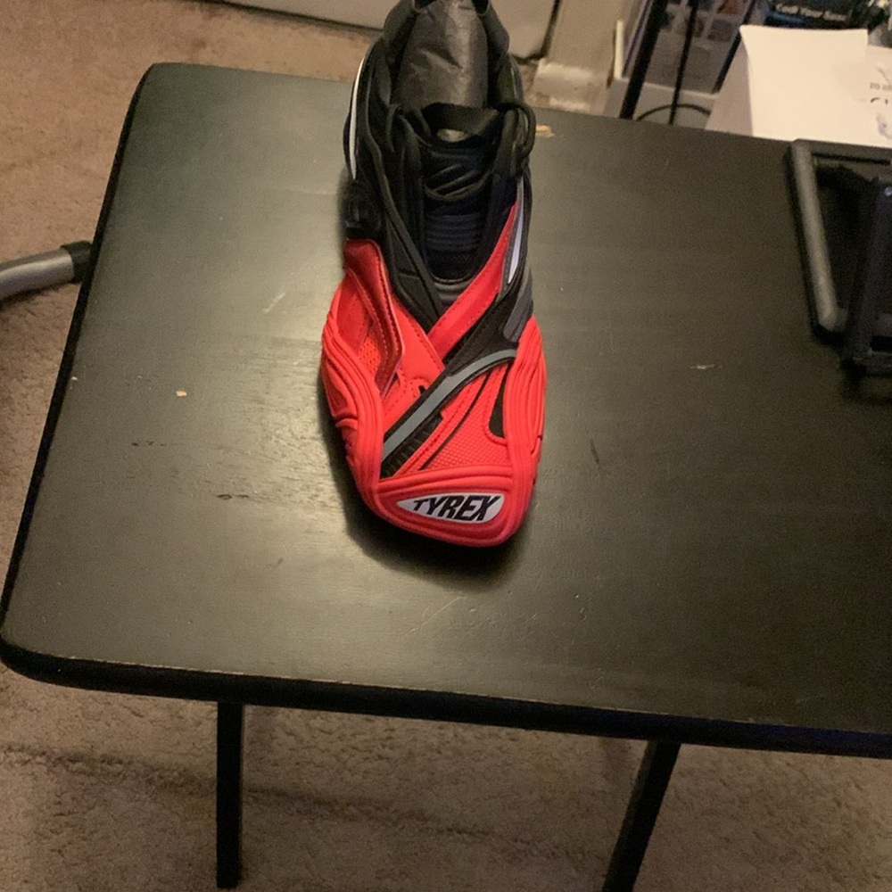 New sneakers - Picture 3 of 4